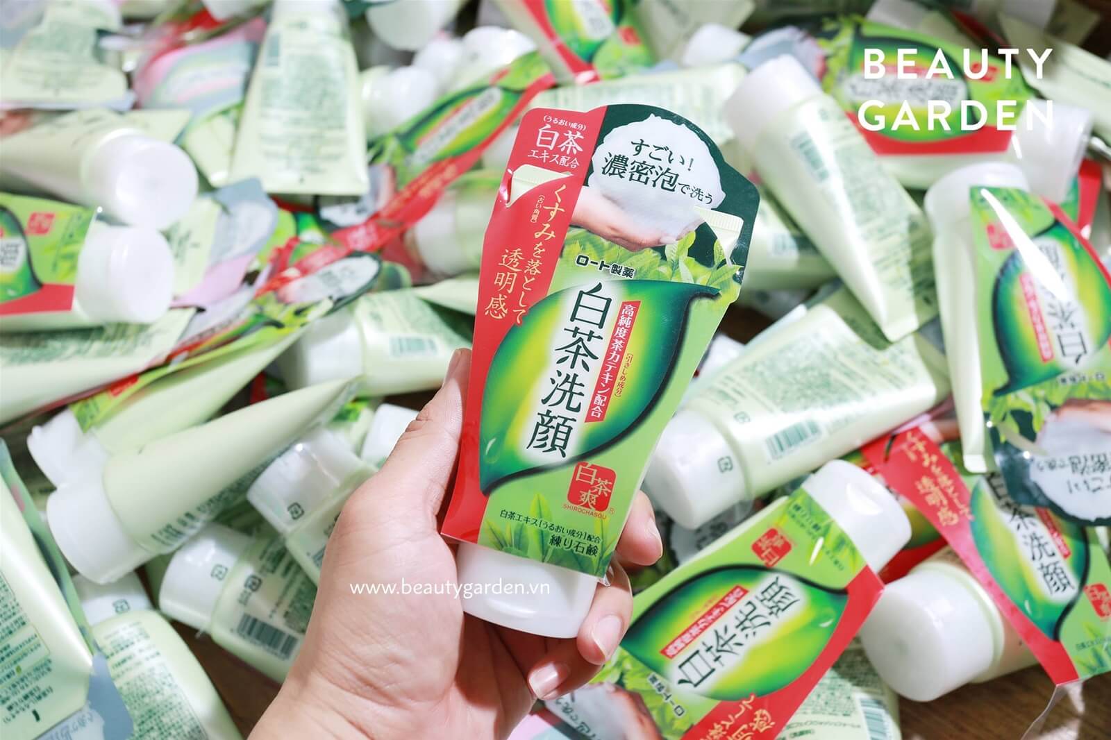 Sản phẩm chiết xuất từ những tinh chất từ trà xanh Matcha Nhật Bản Sản phẩm chiết xuất từ những tinh chất từ trà xanh Matcha Nhật Bản