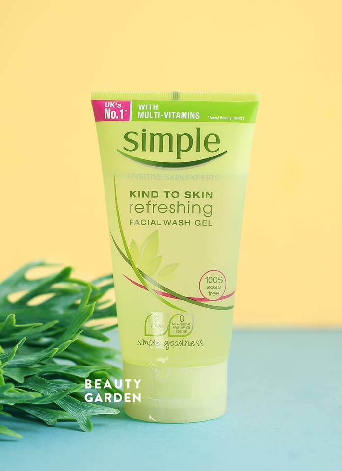 Sữa rửa  mặt Simple Kind To Skin Refreshing Facial Wash Gel 