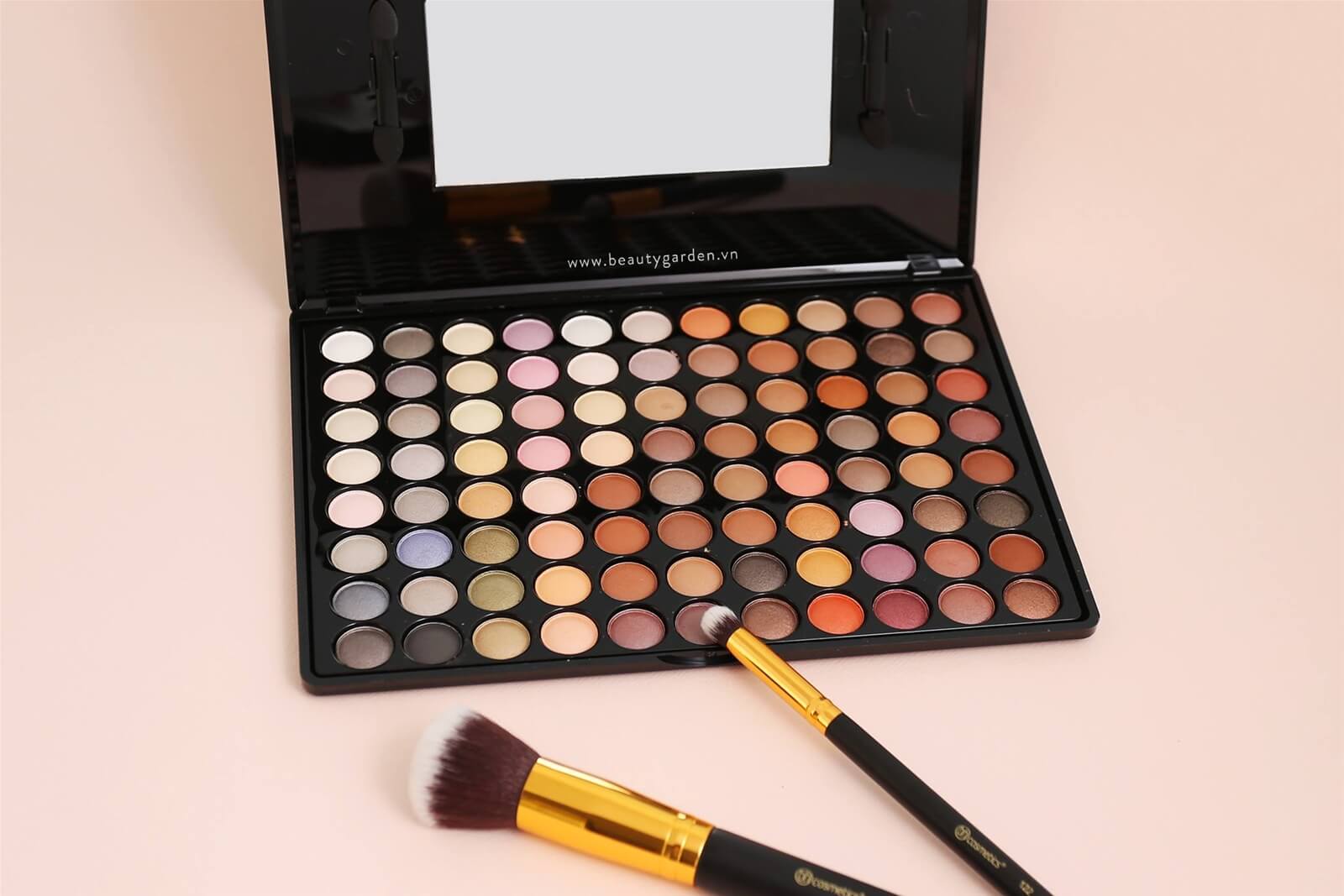 Bảng phấn mắt 88 màu BH Cosmetics Palette