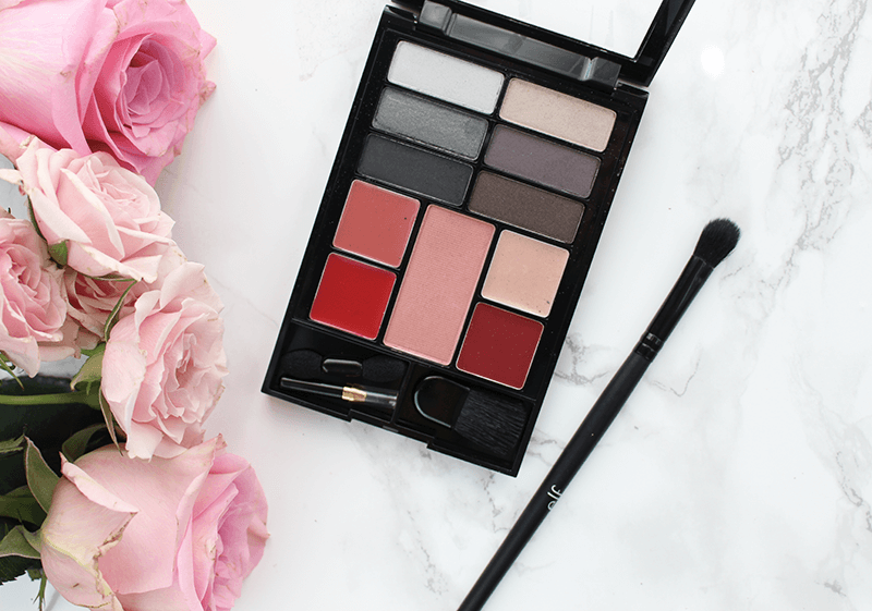 Bộ kit trang điểm đa năng Revlon Eye, Cheeks + Lips Bộ kit trang điểm đa năng Revlon Eye, Cheeks + Lips