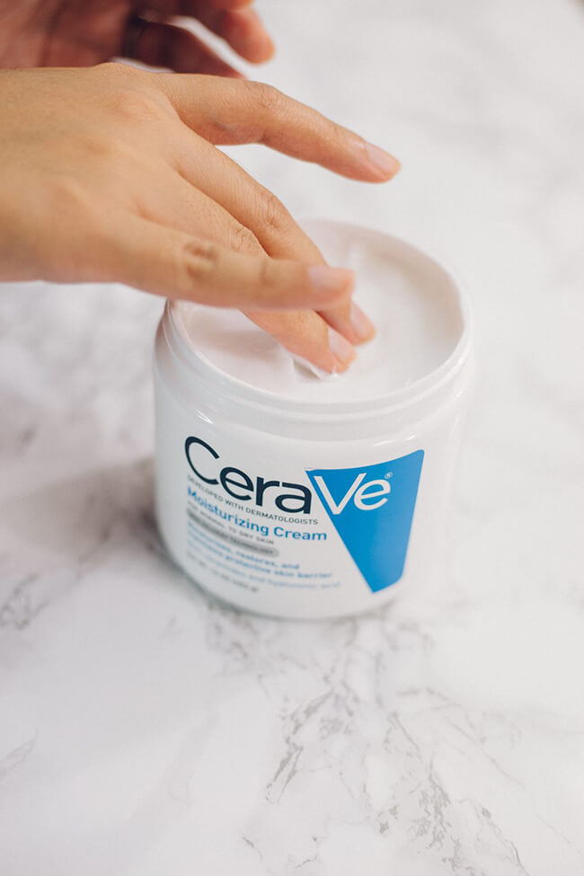 Sử dụng Cream đều đặn hằng ngày như một thói quen chăm sóc da, sẽ có thể phục hồi làn da hư tổn và giữ cho làn da luôn khỏe mạnh