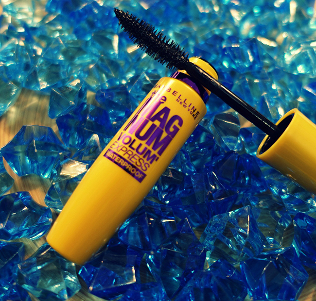 mascara lam day mi maybelline the magnum volum express waterproof mascara hinh anh 1