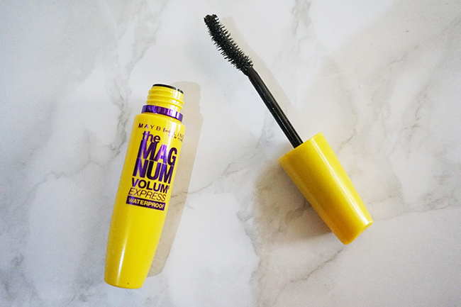 mascara lam day mi maybelline the magnum volum express waterproof mascara hinh anh 1