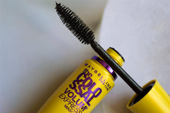 mascara maybelline the colossal volum express 8ml hinh anh 4