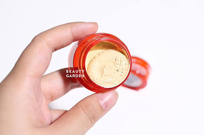 Chất kem đặc và mượt, màu vàng nhạt, hương thơm dễ chịu cùng vị the mát của bạc hà sẽ làm bạn thật sự relax sau ngày dài mệt mỏi và muốn lấy lại năng lượng. Chất kem đặc và mượt, màu vàng nhạt, hương thơm dễ chịu cùng vị the mát của bạc hà sẽ làm bạn thật sự relax sau ngày dài mệt mỏi và muốn lấy lại năng lượng.