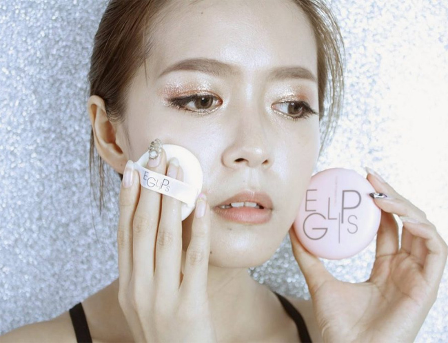 phan nen che khuyet diem kiem dau eglips powder pact best seller hinh anh 1