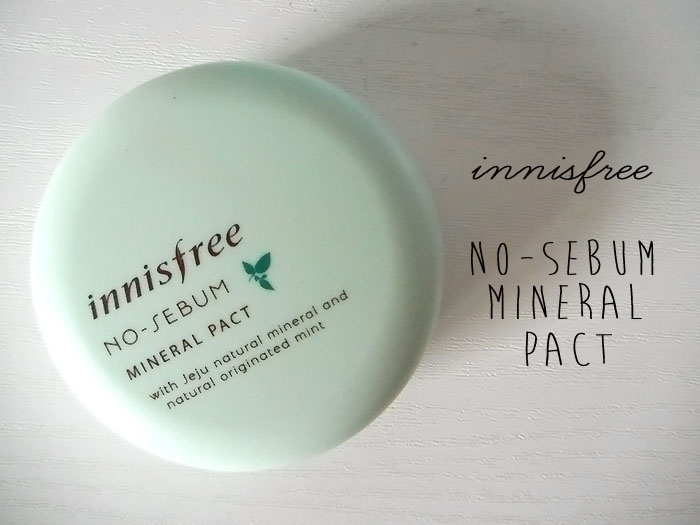 phan nen kiem dau khong mau innisfree no sebum mineral pact hinh anh 1