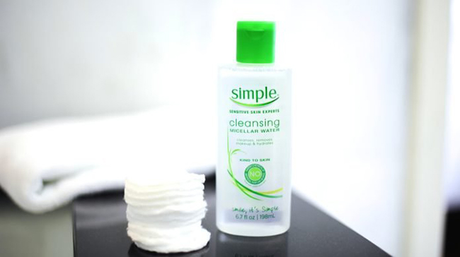 review dong tay trang simple micellar cleansing water hinh anh 3