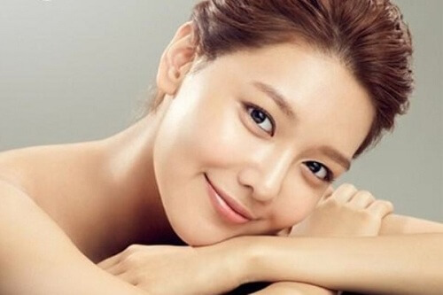  giữ cho bề mặt da luôn đủ ẩm, mướt mịn, mềm mại và tươi mới dù trong bất kì thời tiết nắng mưa sương gió nào.