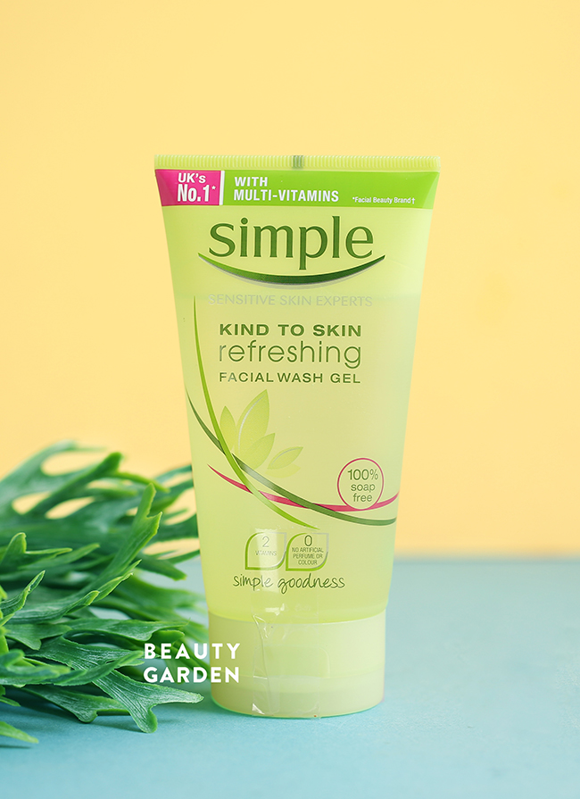 tham khao review sua rua mat simple kind to skin refreshing facial wash gel hinh anh 4