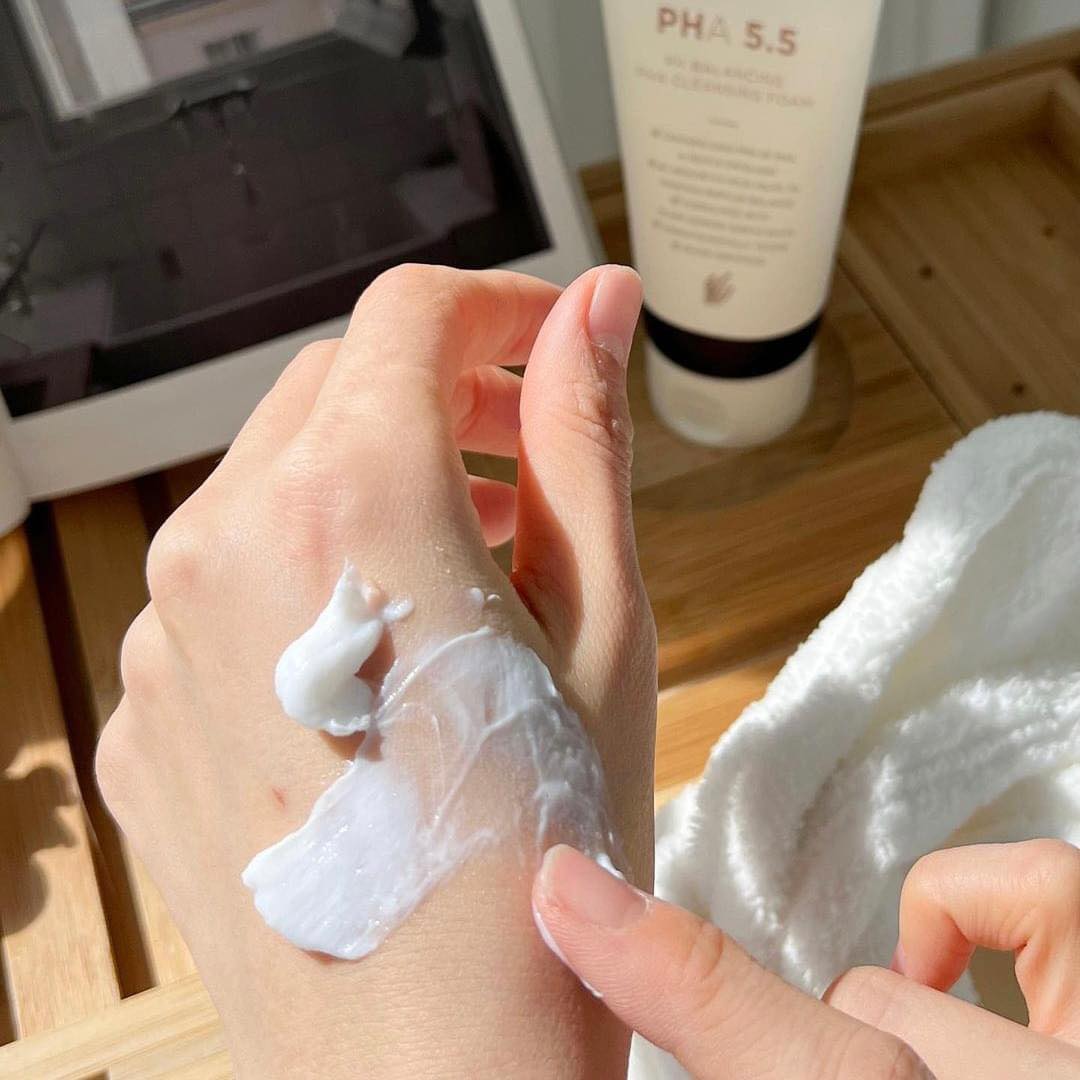 sua rua mat byvibes wonder bath pha 55 ph balancing cleansing foam 150ml hinh anh 2